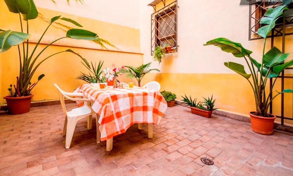 Casa Cagliostro Palermo Apartment Cameră foto